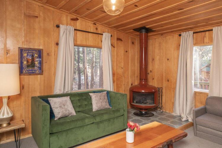 oak knoll lodge photo 27