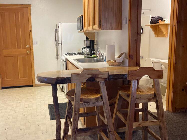 oak knoll lodge photo 9