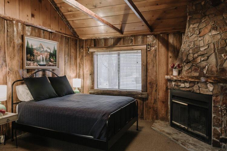 oak knoll lodge photo 61