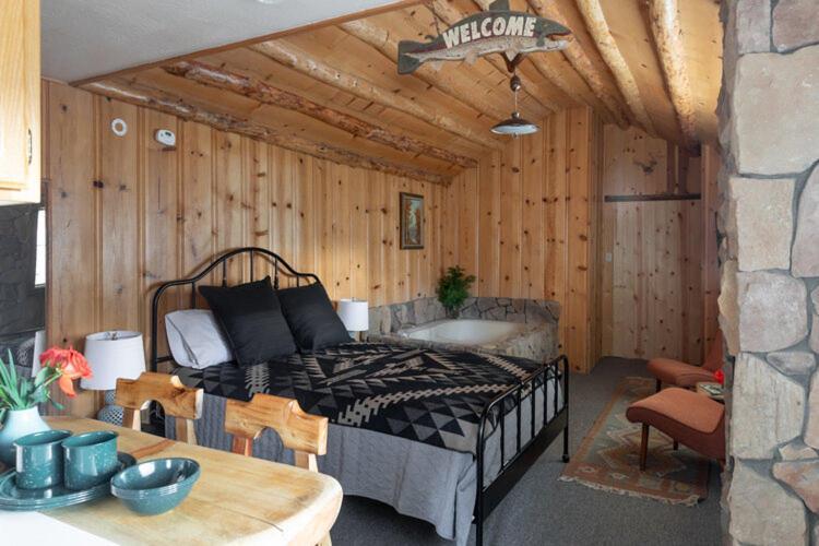 oak knoll lodge photo 4