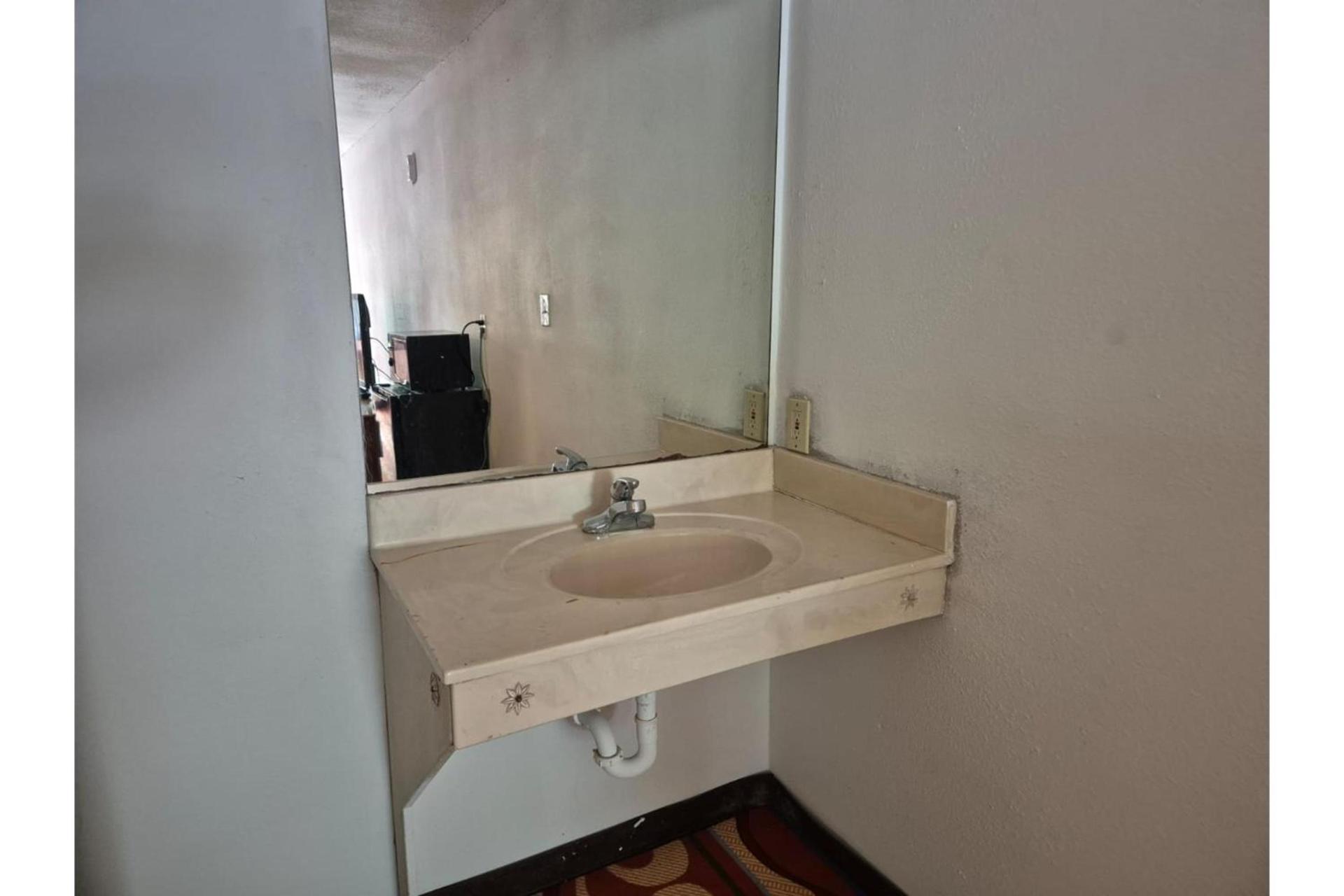 Woodbridge Inn By OYO Rome photo 10