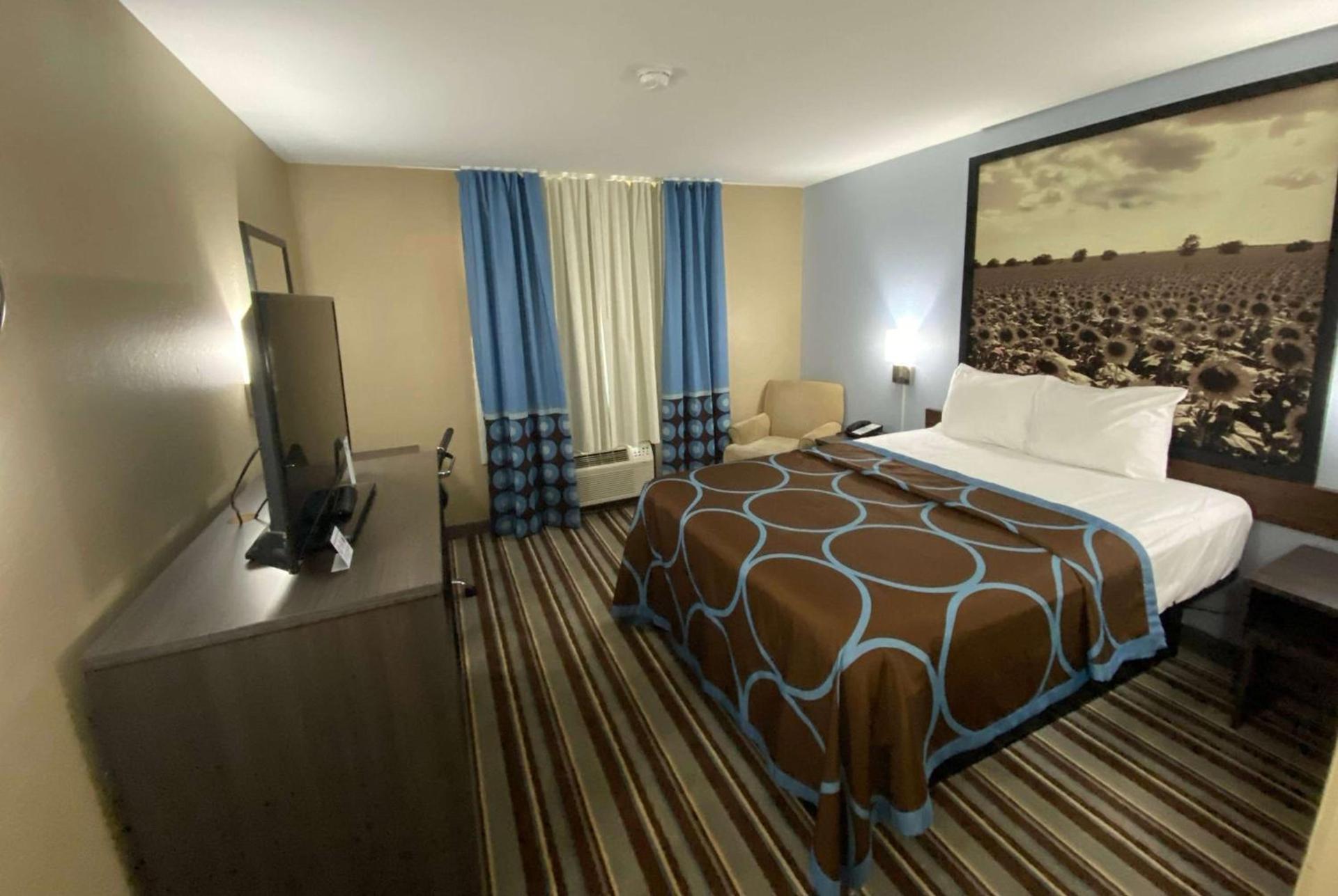 Super 8 by Wyndham Independence KS photo 7