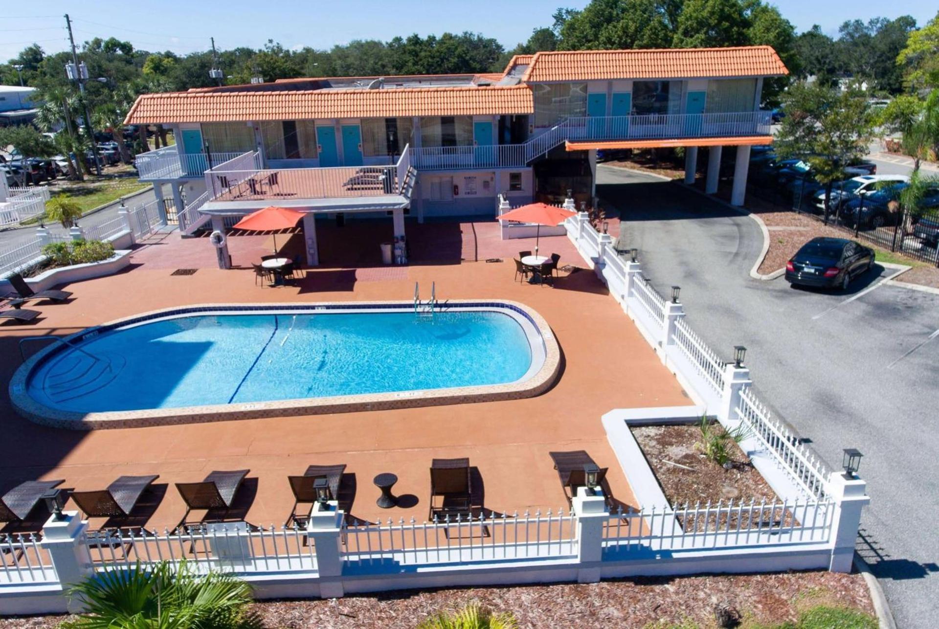 Howard Johnson by Wyndham Clearwater - Dunedin photo 6