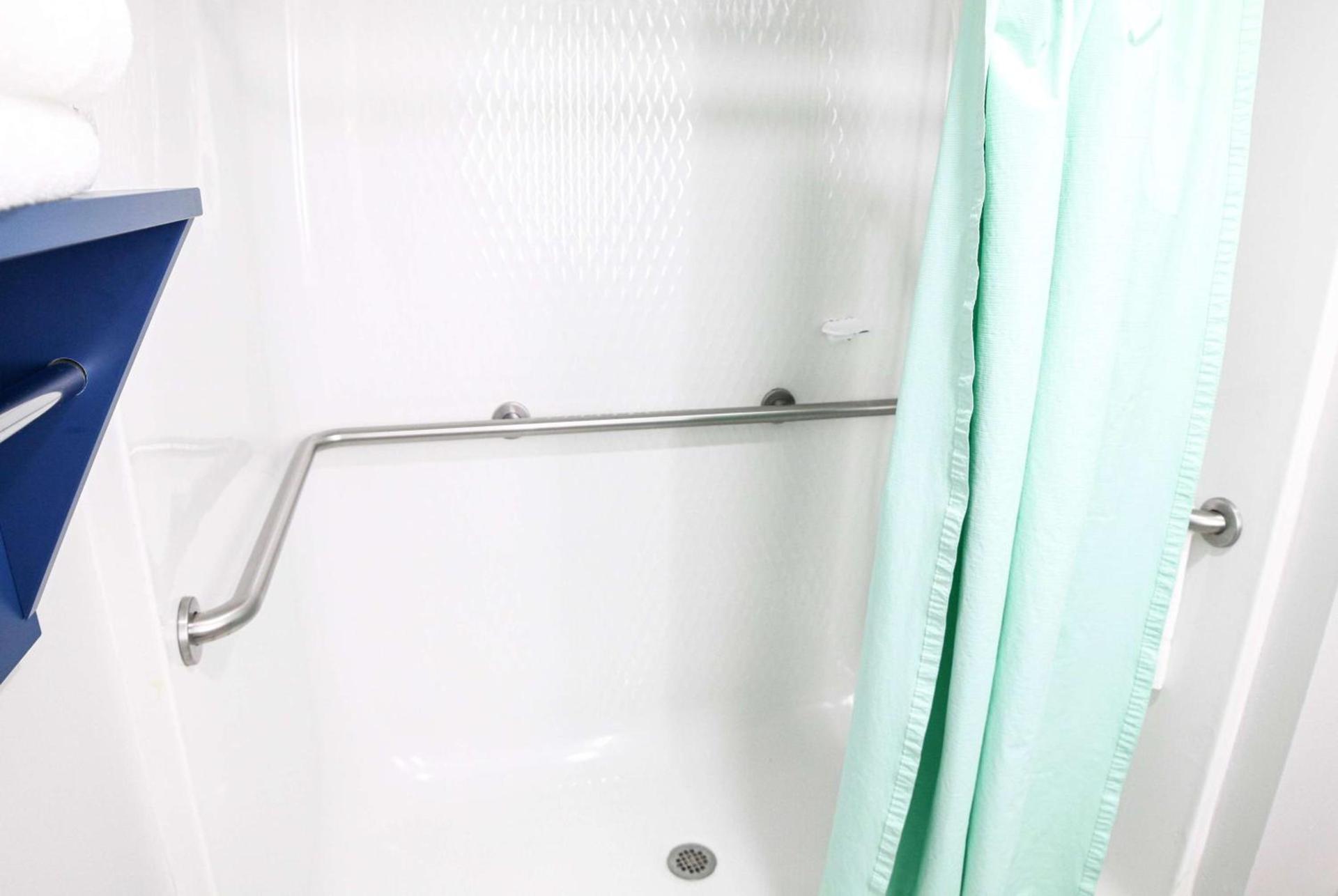 Microtel Inn & Suites by Wyndham Charlotte/Northlake photo 13
