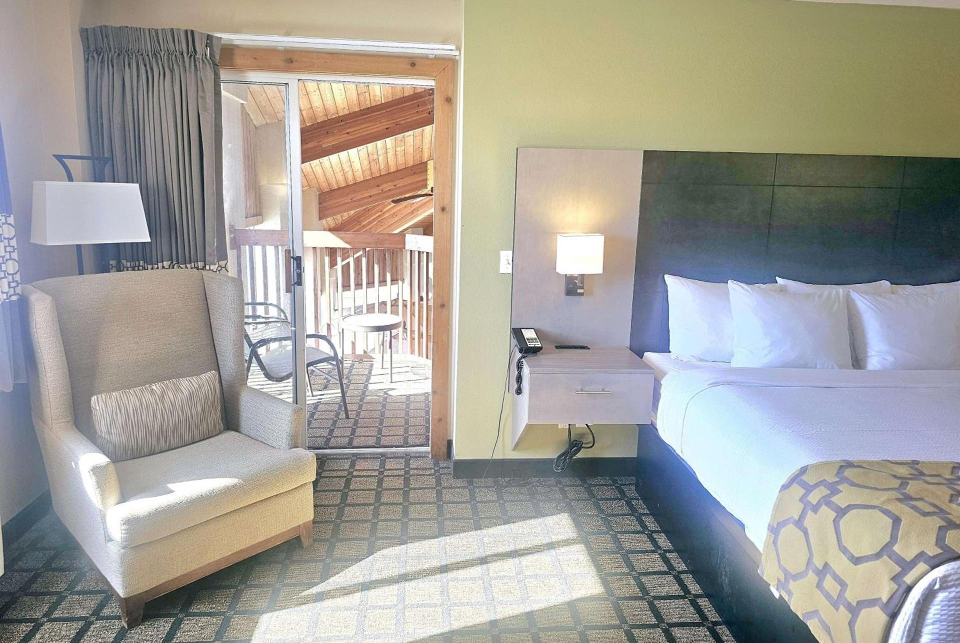 Baymont by Wyndham Rolla photo 14
