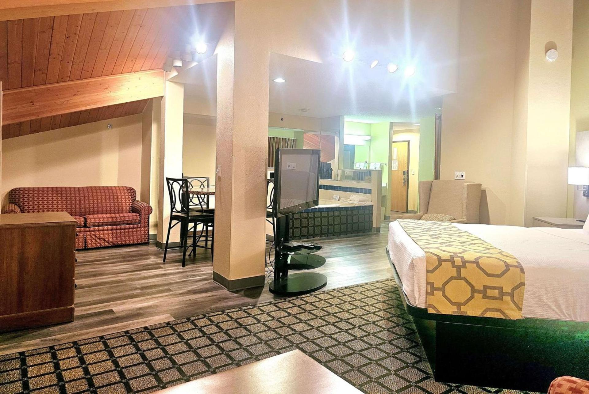 Baymont by Wyndham Rolla photo 15