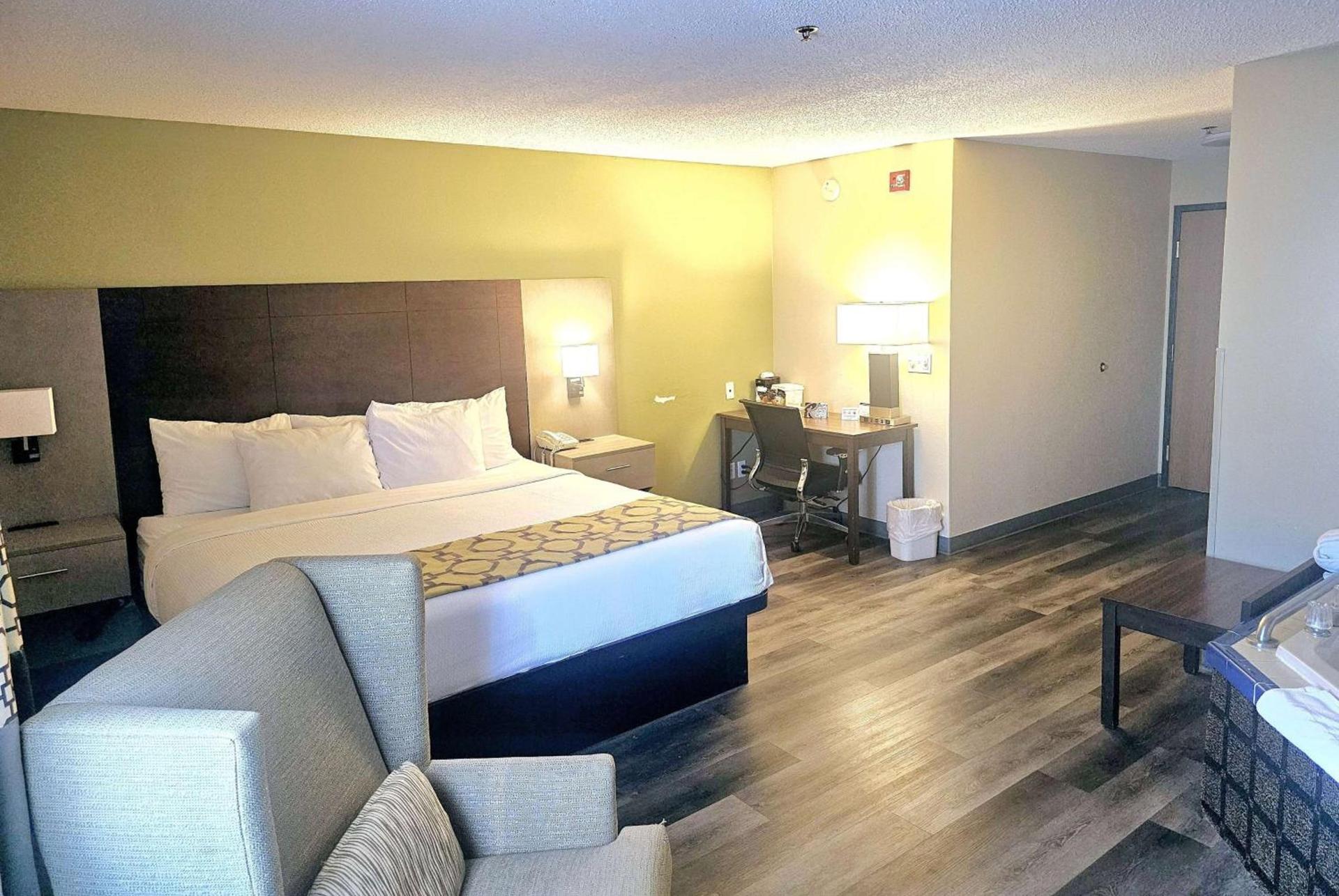 Baymont by Wyndham Rolla photo 18