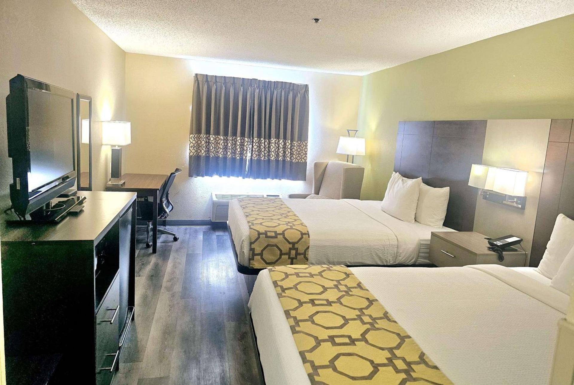 Baymont by Wyndham Rolla photo 17
