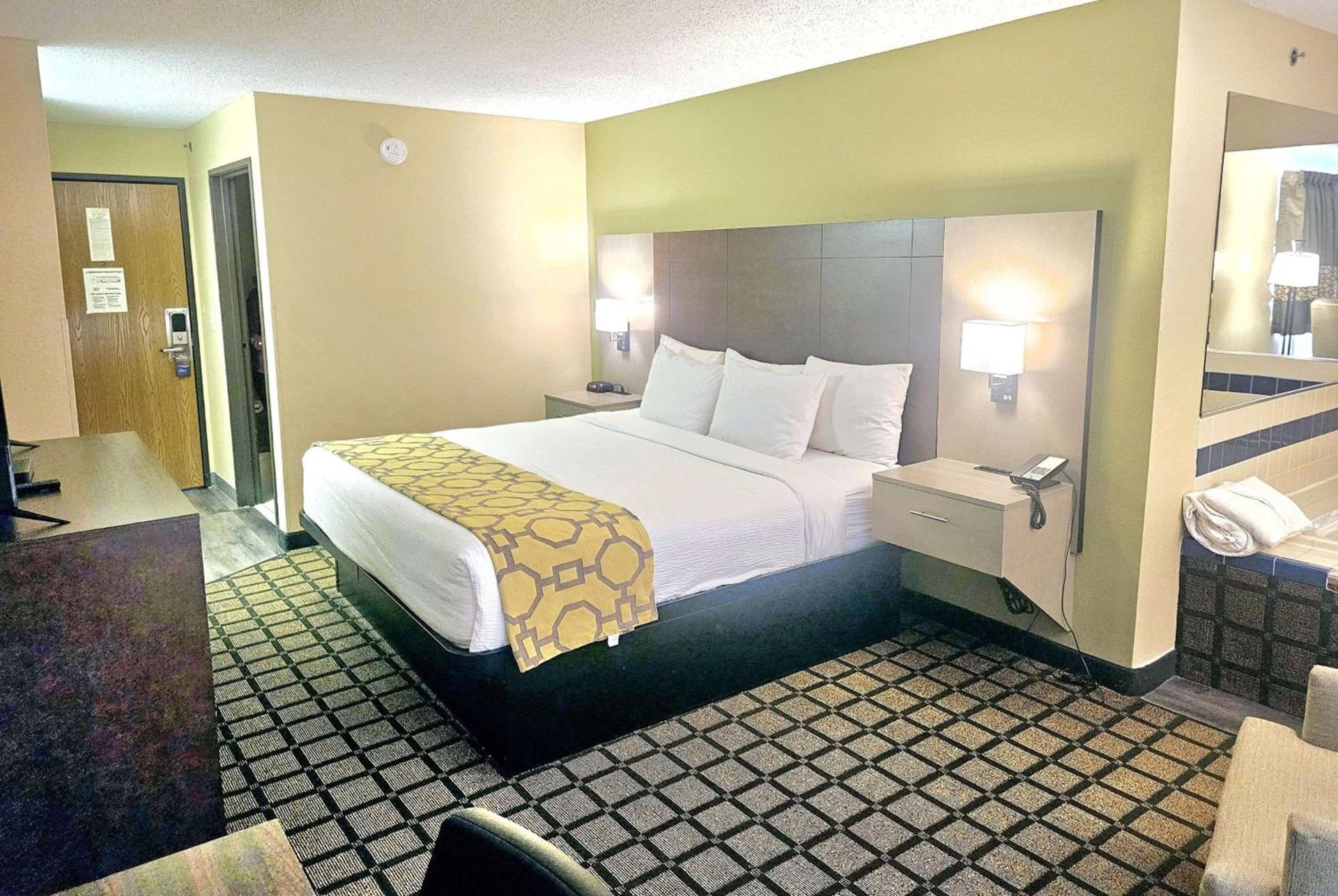 Baymont by Wyndham Rolla photo 20