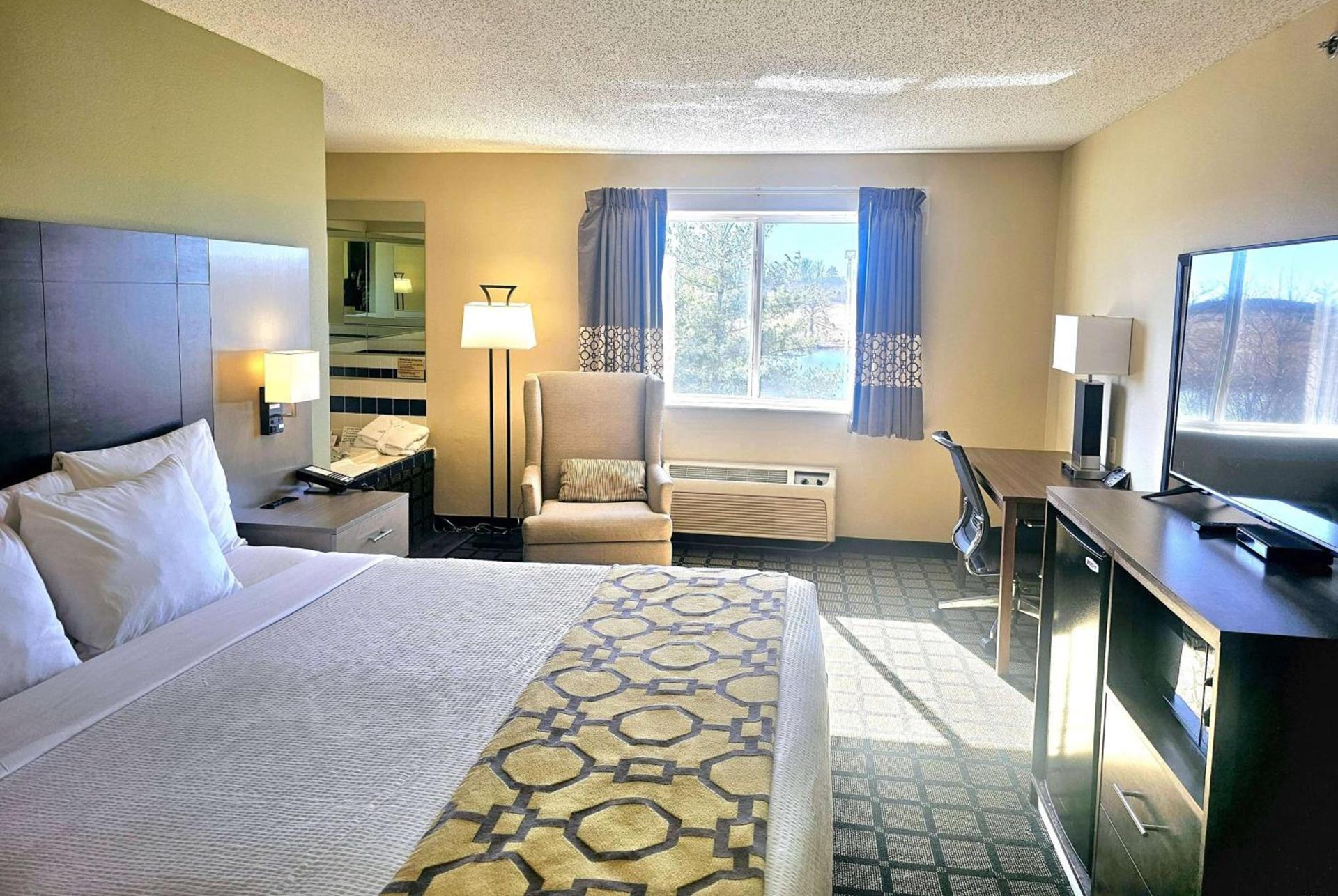 Baymont by Wyndham Rolla photo 22