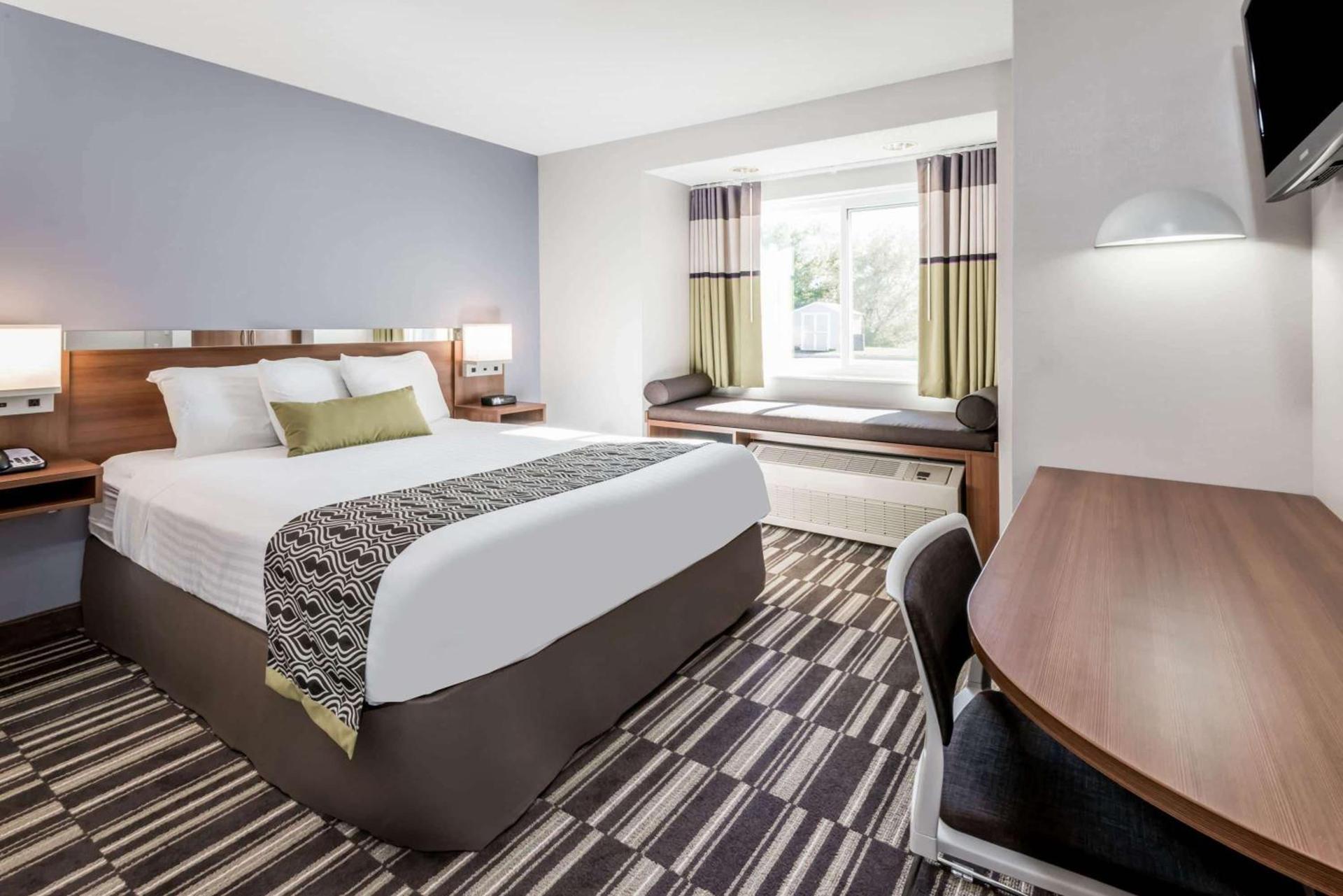 Microtel By Wyndham Victor photo 9