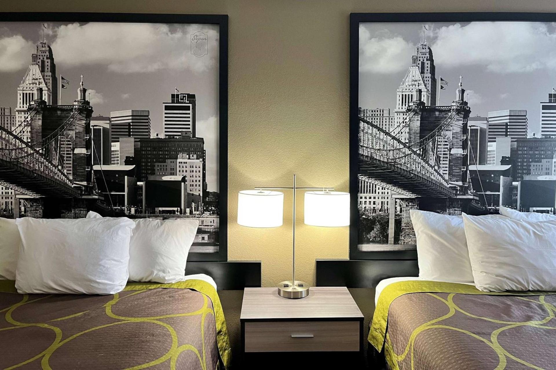 Super 8 by Wyndham Harrison OH photo 21