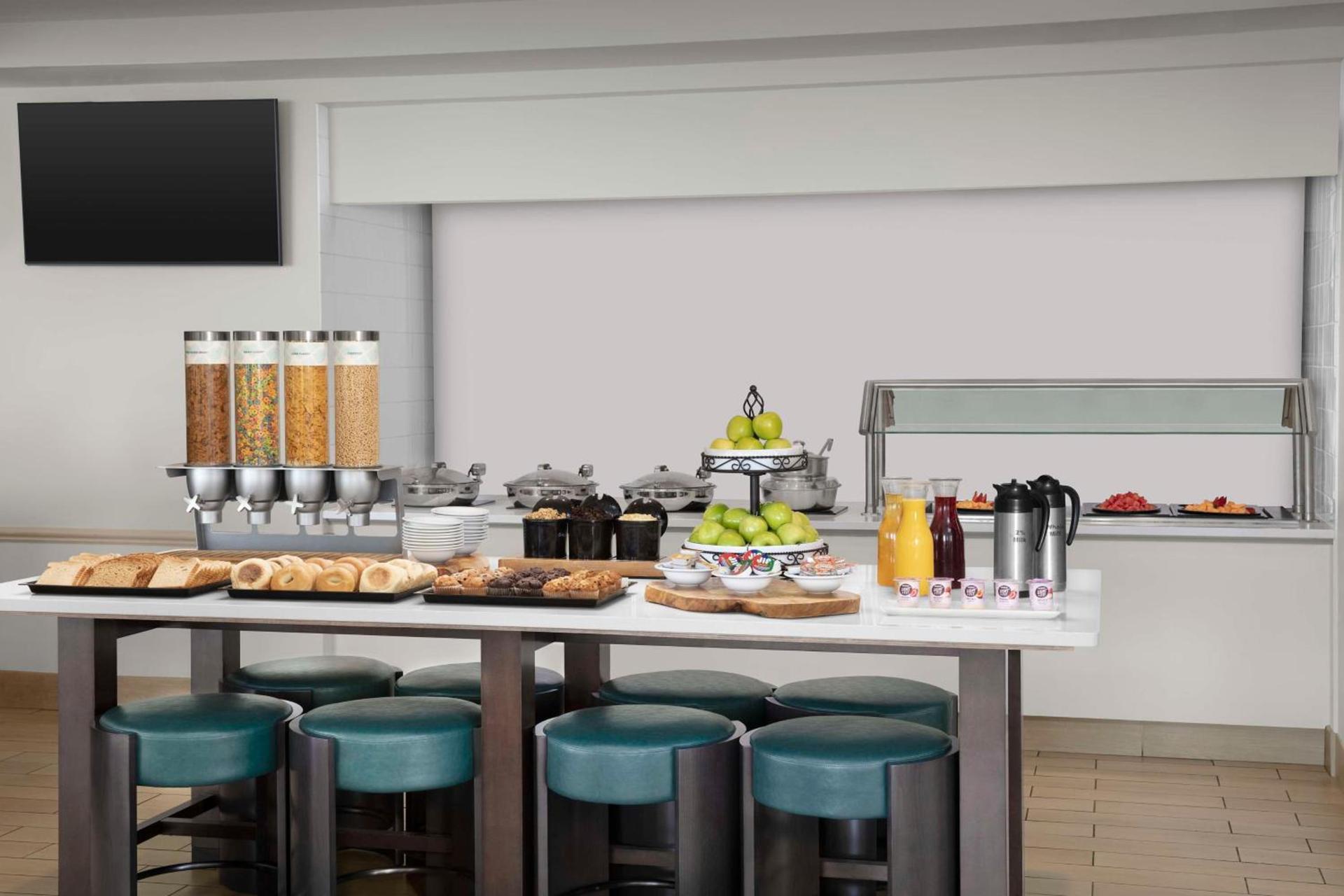 Hilton Garden Inn Hoffman Estates photo 30