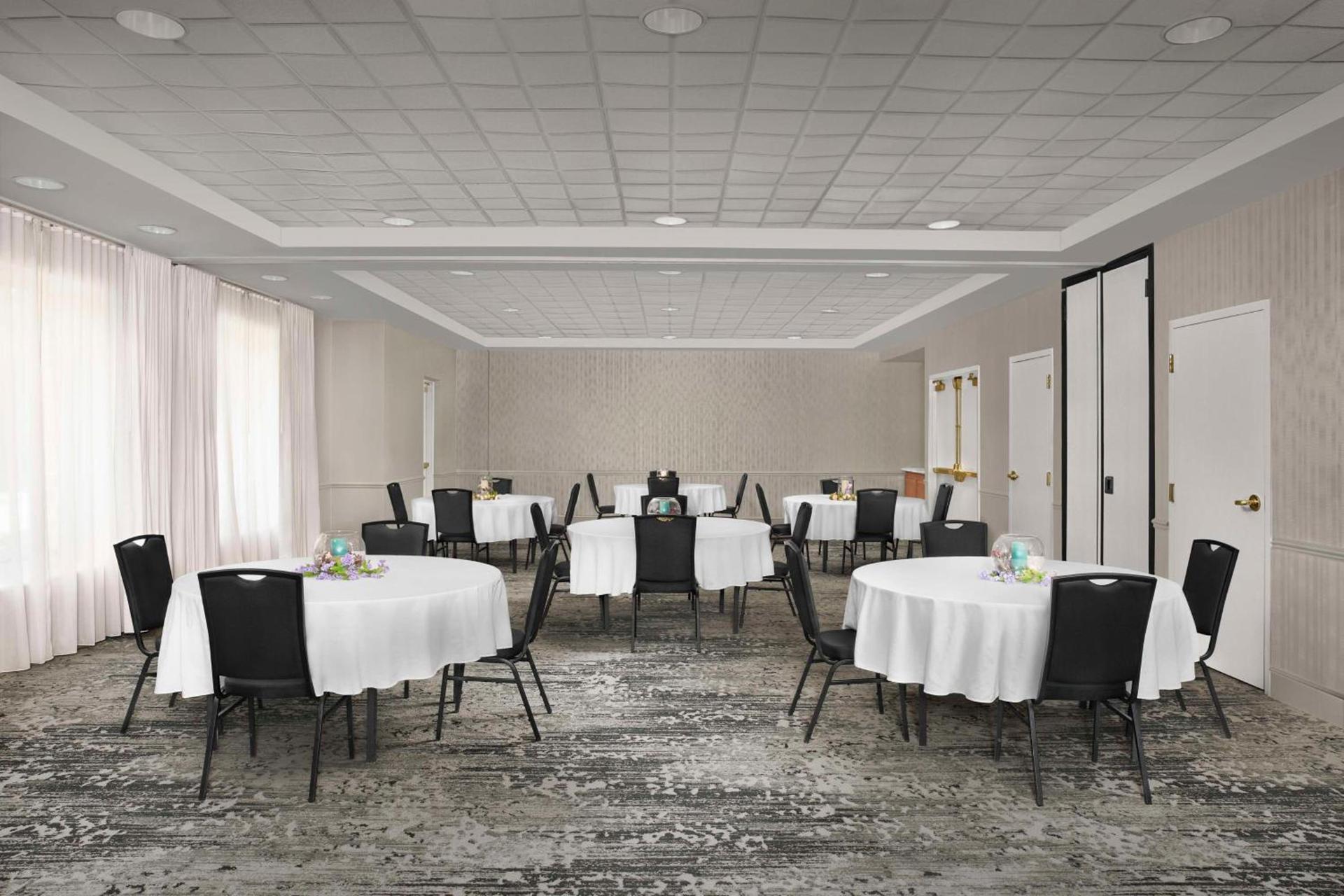 Hilton Garden Inn Hoffman Estates photo 59