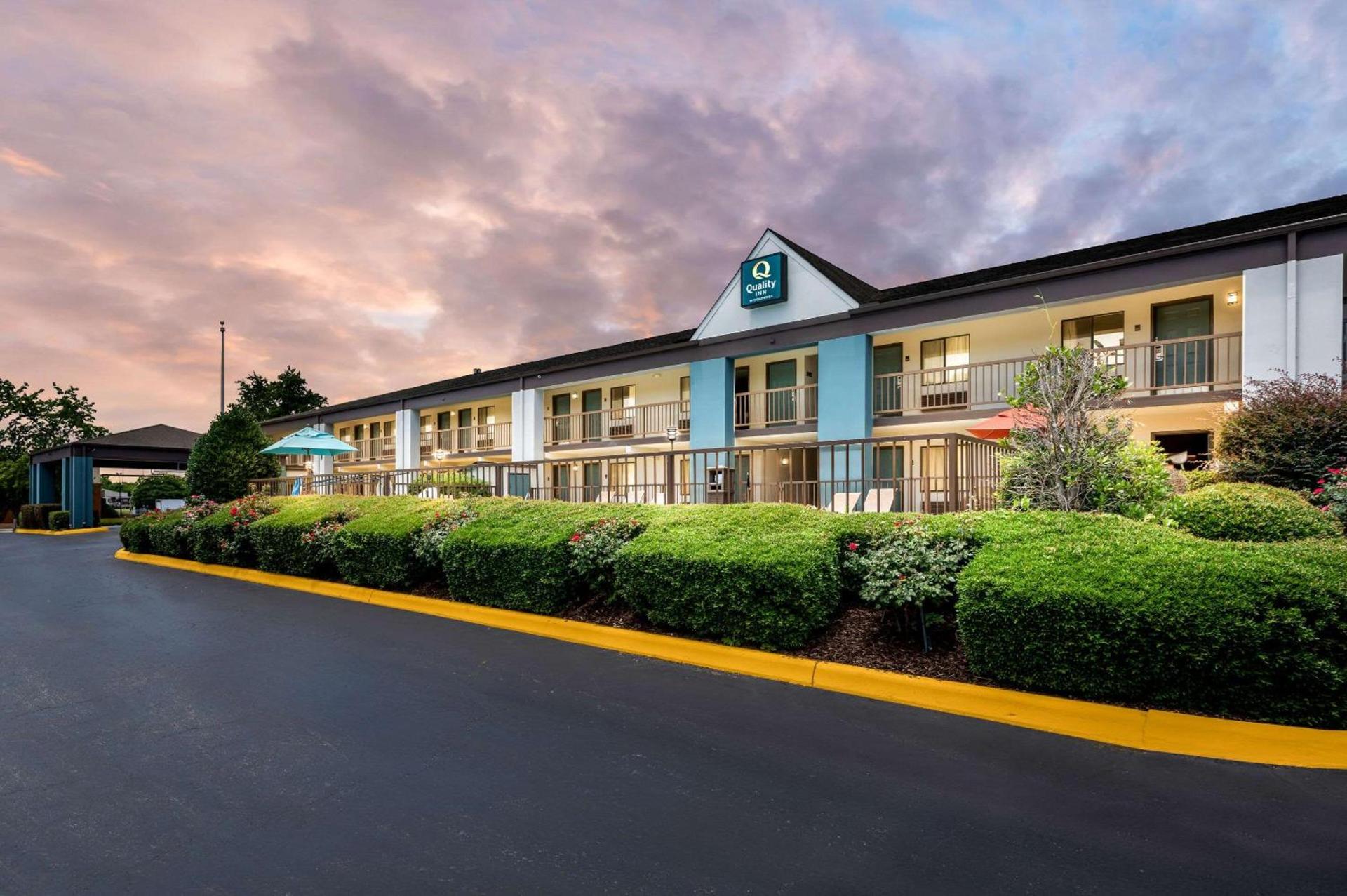 Quality Inn Pelham I-65 exit 246 photo 4