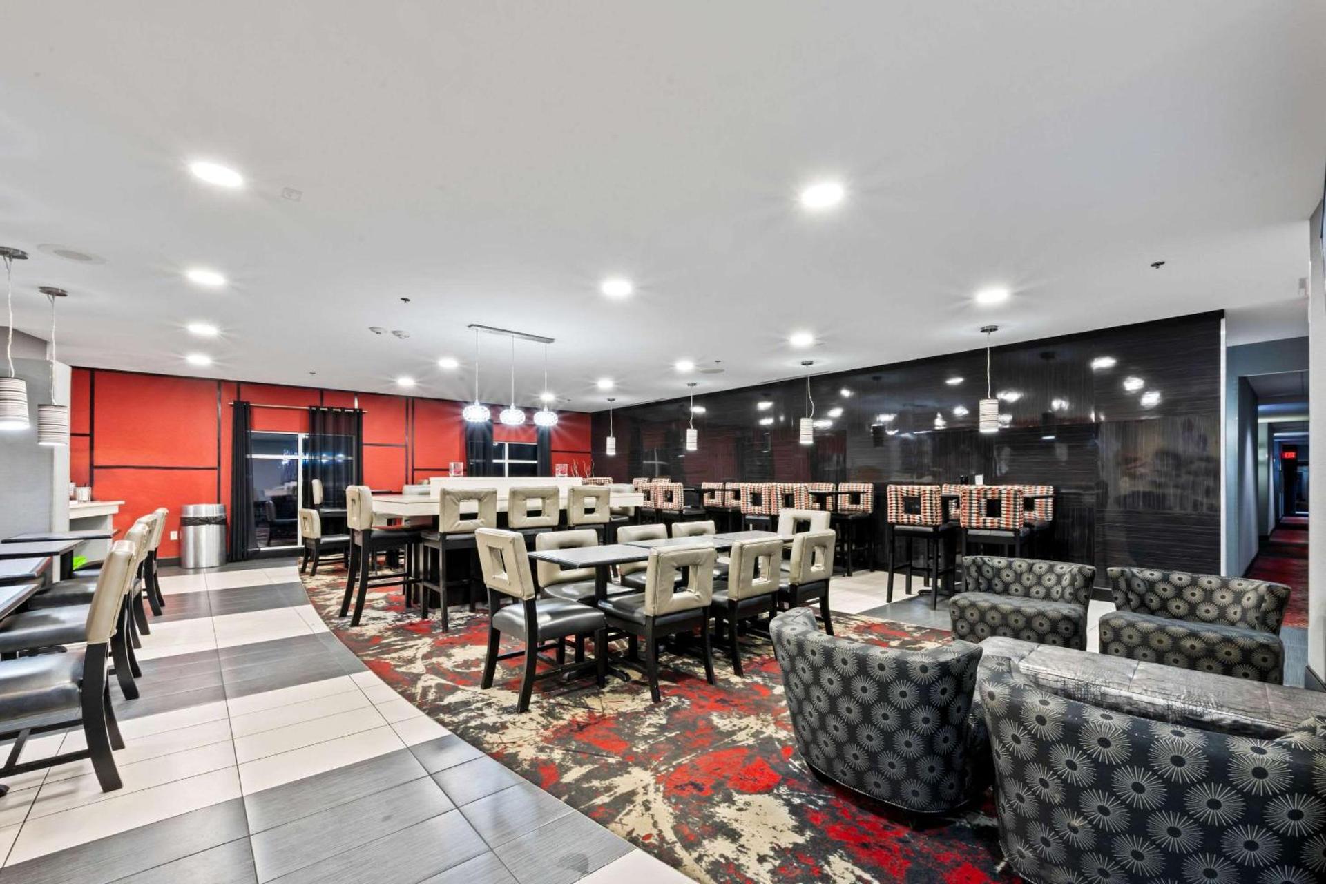 Comfort Suites Williamsburg Historic Area photo 14