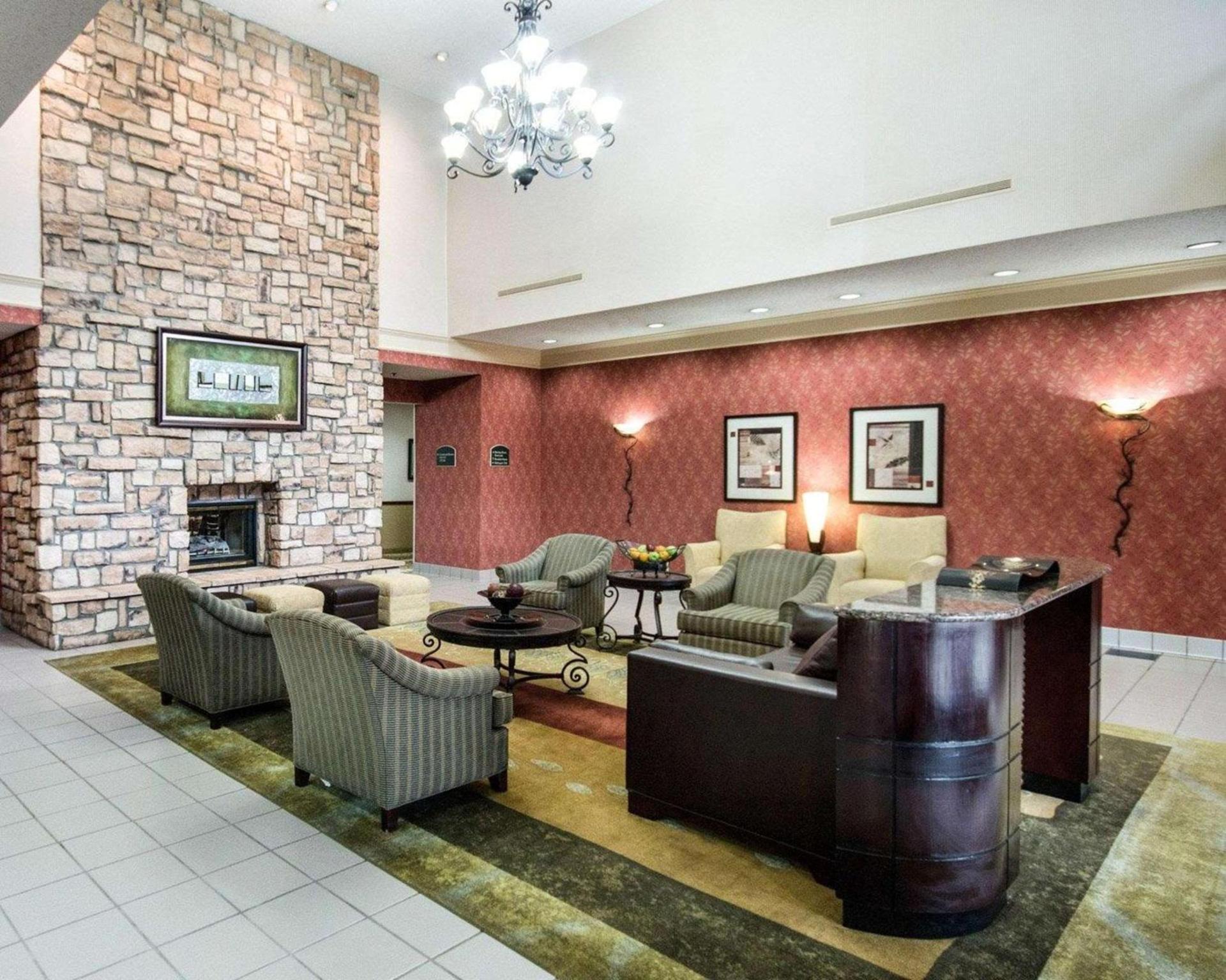 Comfort Suites Parkersburg South photo 8