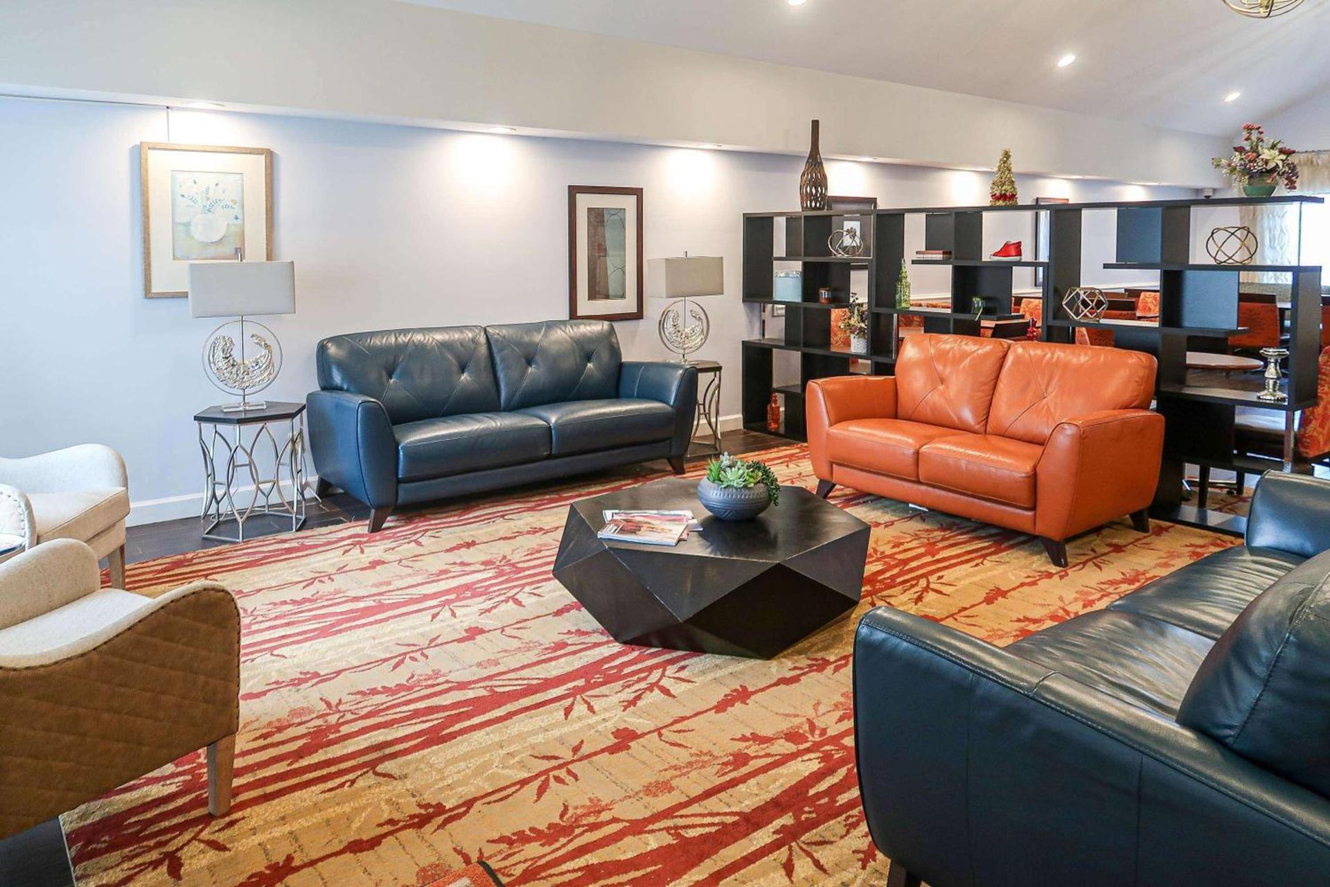 Tysons Corner Suites, A Baymont by Wyndham photo 3