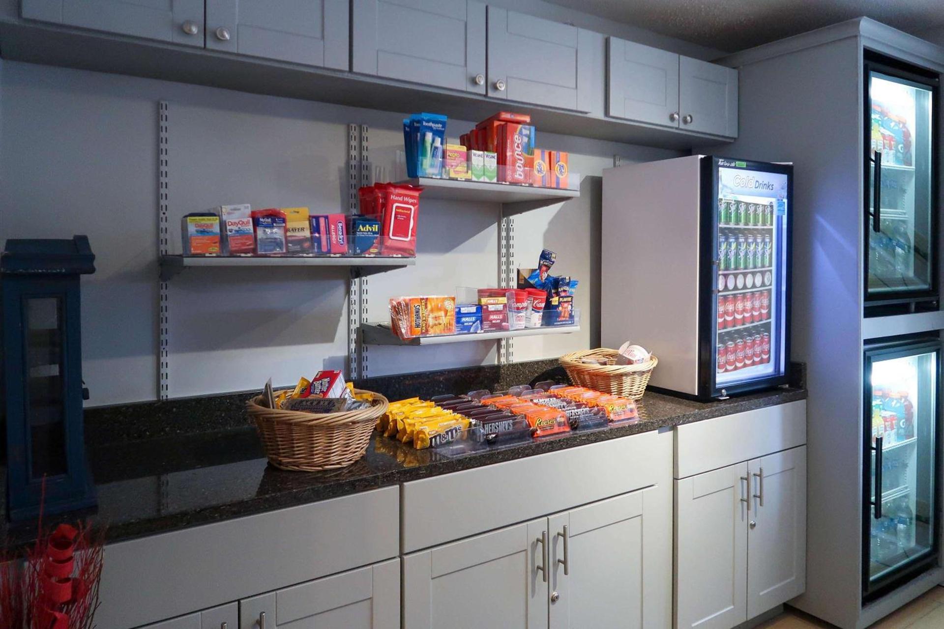 Tysons Corner Suites, A Baymont by Wyndham photo 10
