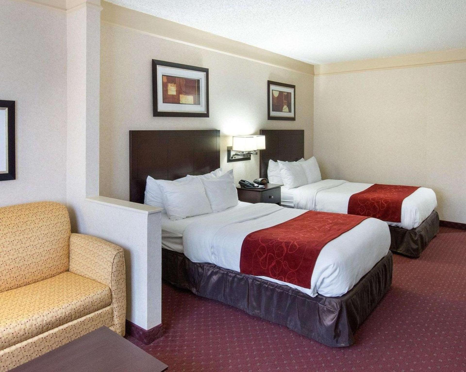 Comfort Suites Parkersburg South photo 22