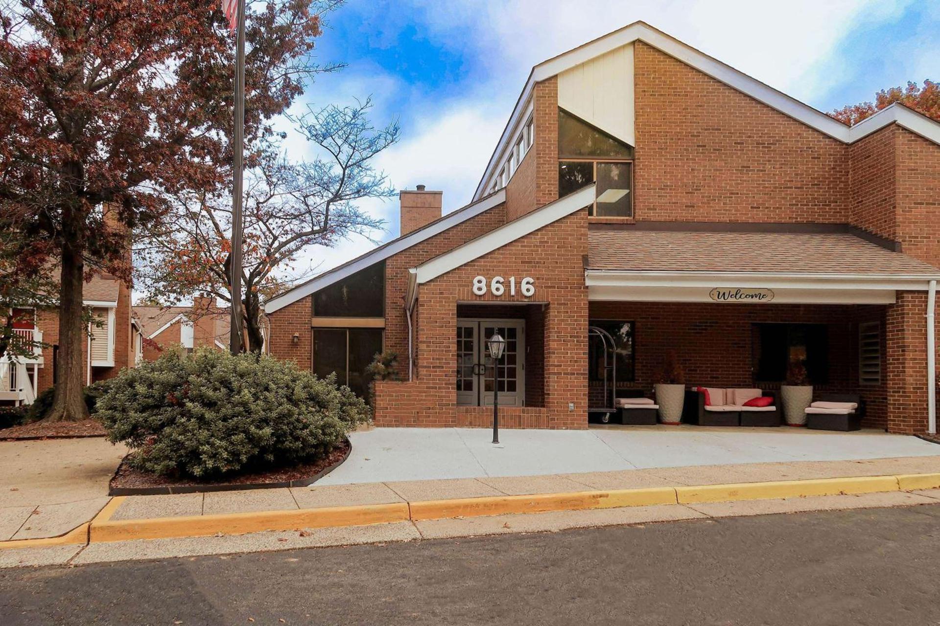 Tysons Corner Suites, A Baymont by Wyndham photo 23