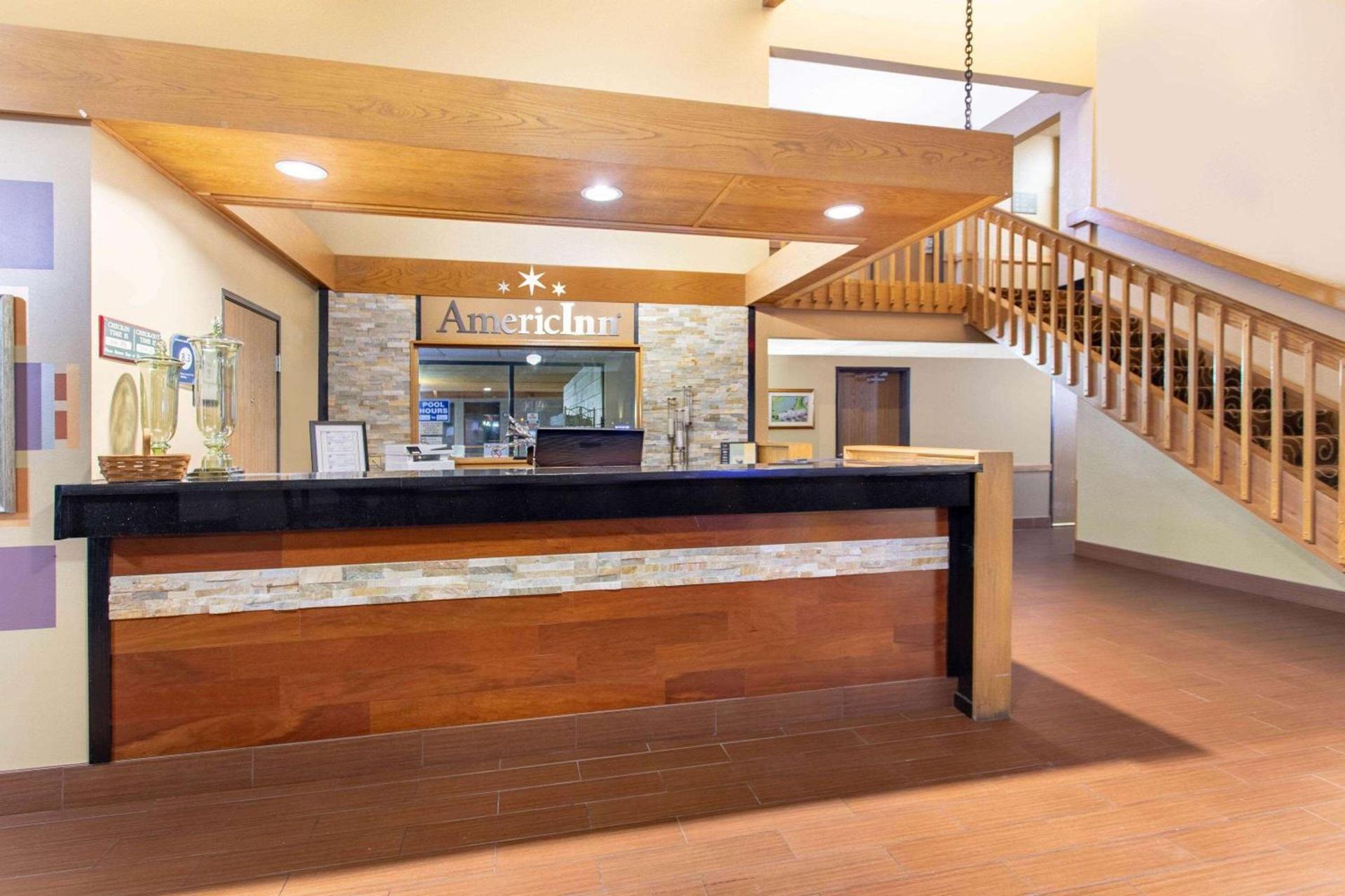AmericInn by Wyndham Elkhorn Near Lake Geneva photo 3