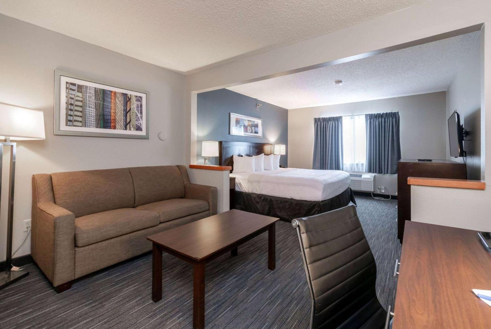 Wingate by Wyndham Great Falls photo 4