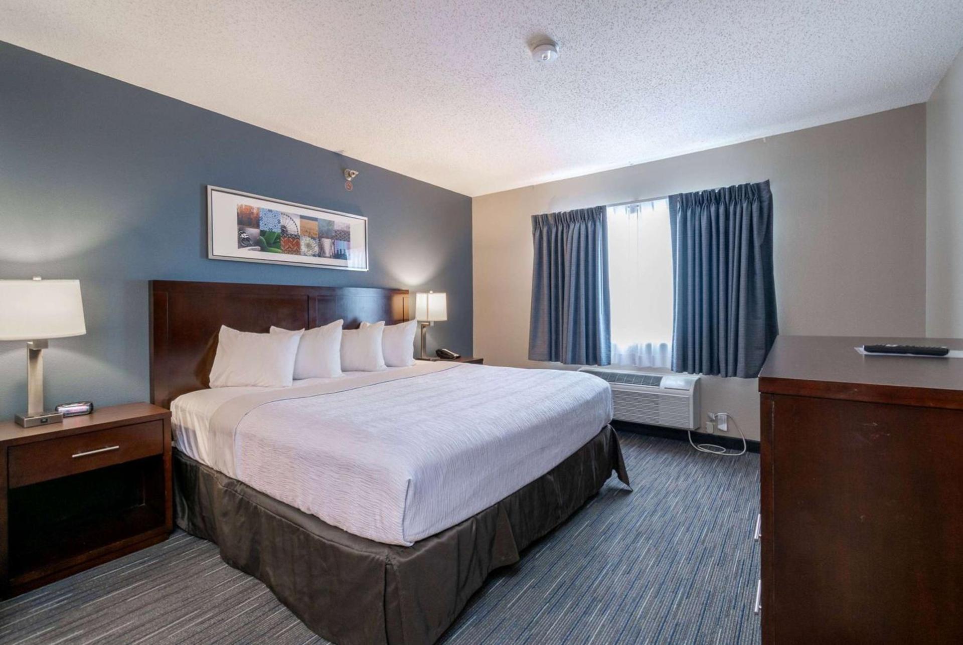 Wingate by Wyndham Great Falls photo 6