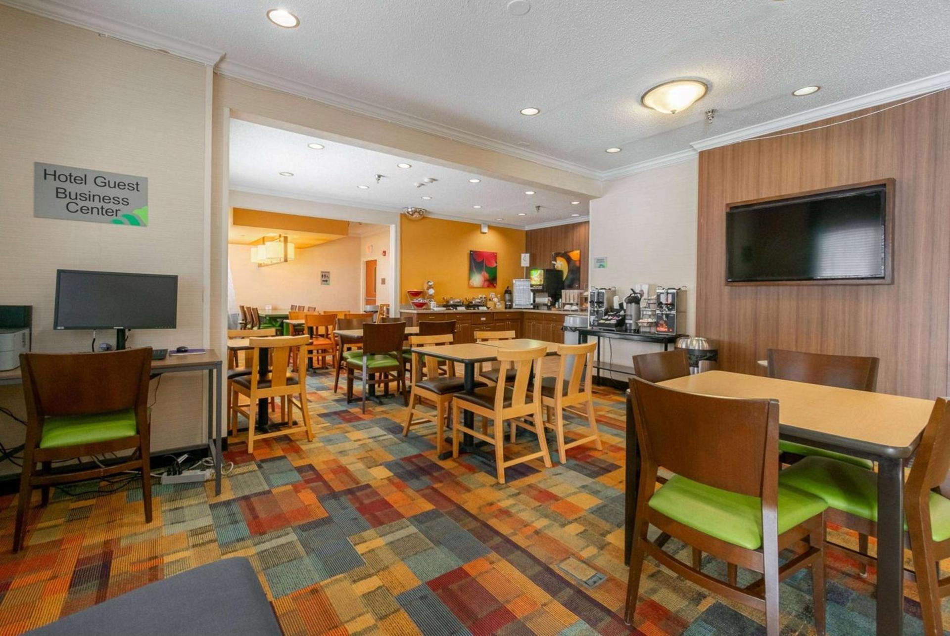 Wingate by Wyndham Great Falls photo 7