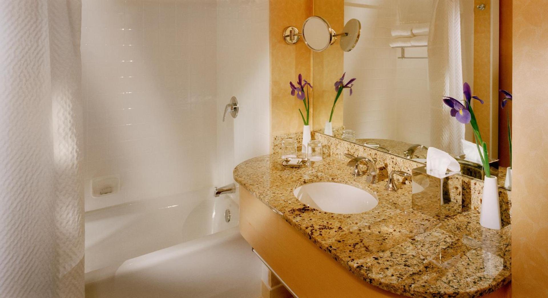 Orchard Garden Hotel photo 28
