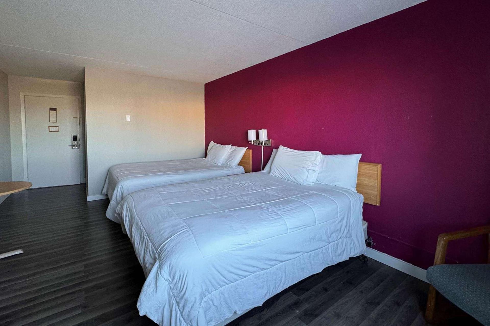 Sauk River Inn & Suites, a Travelodge by Wyndham photo 5