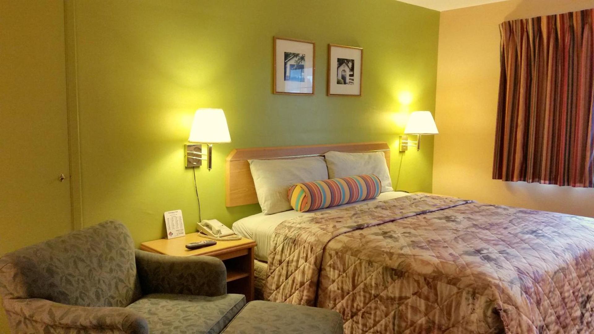 Travelers Inn Eugene University photo 7