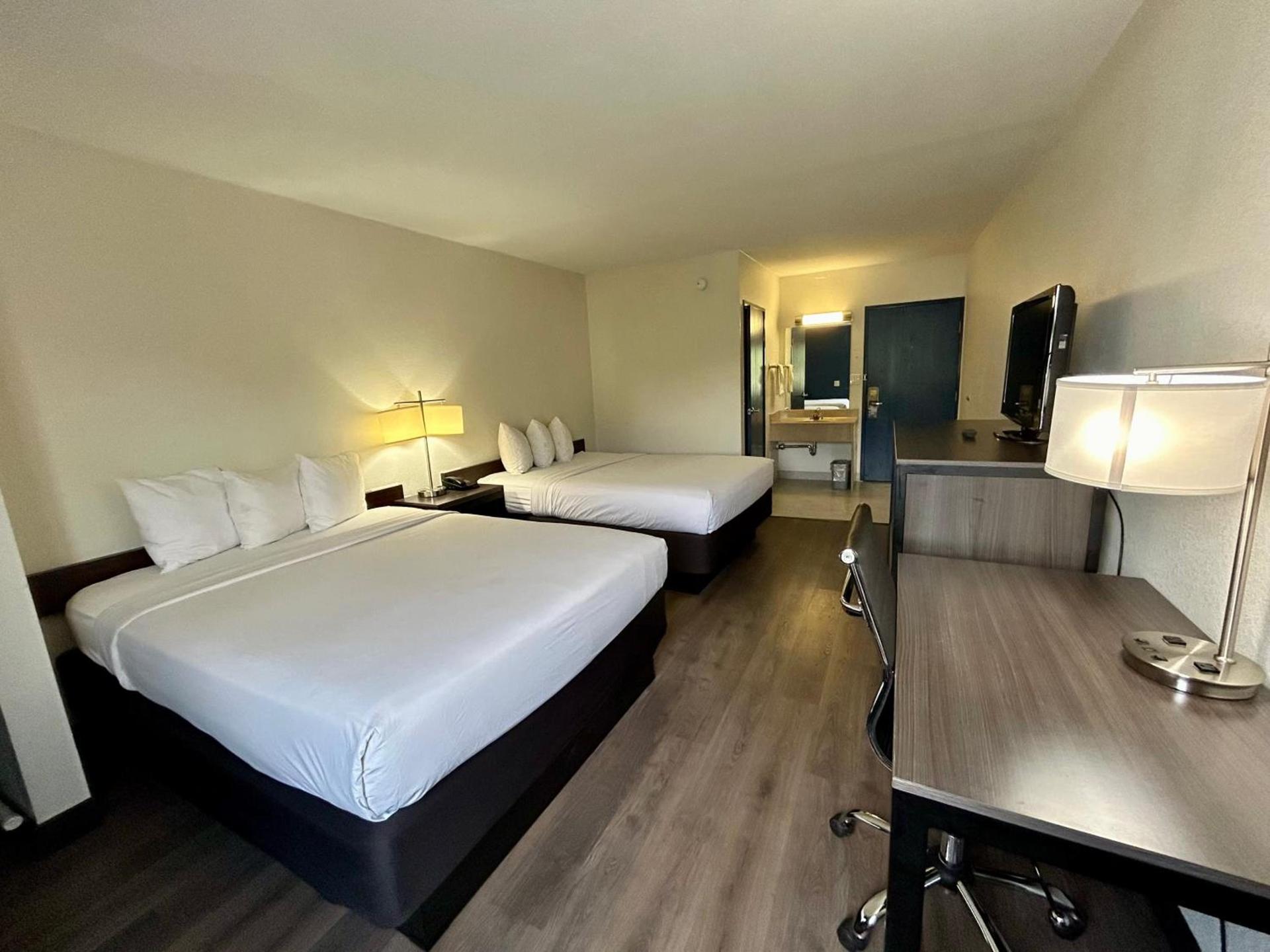 Spark by Hilton Wichita East photo 4