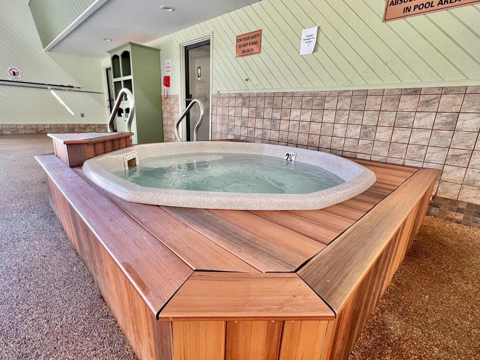 Town & Country Inn & Resort photo 27