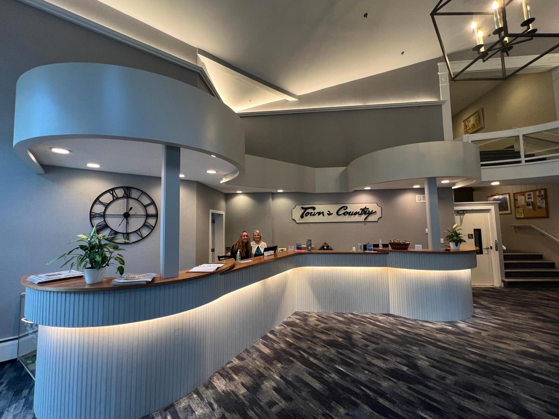Town & Country Inn & Resort photo 17