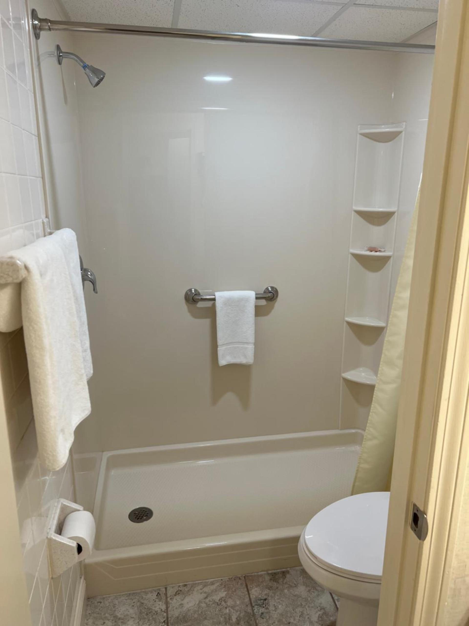 Town & Country Inn & Resort photo 24