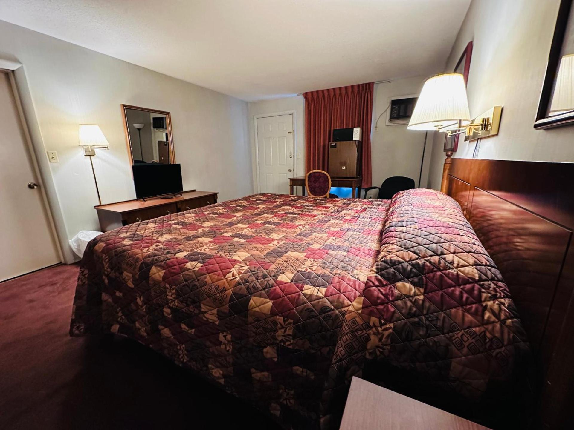 Pamola Motor Lodge photo 18