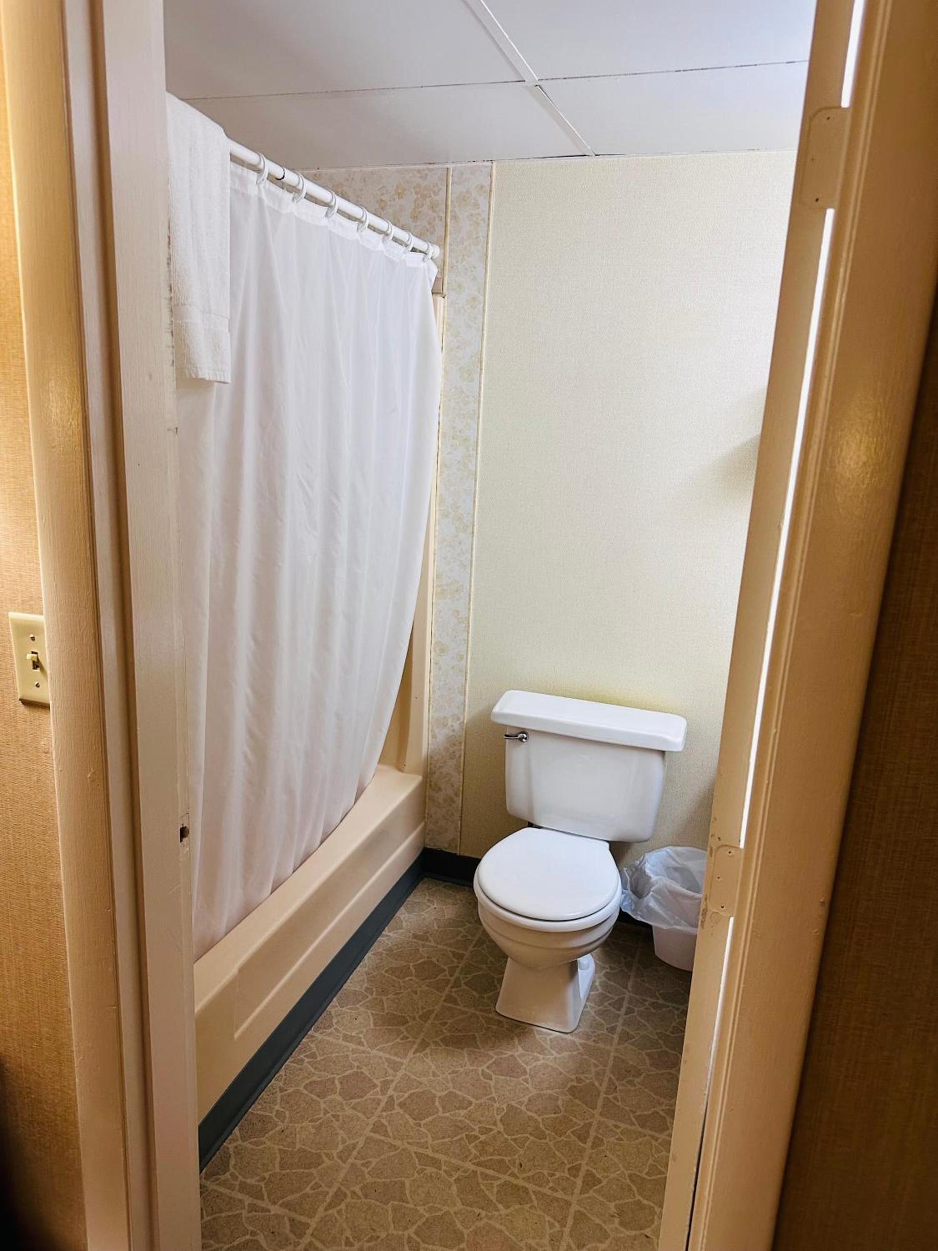 Pamola Motor Lodge photo 7