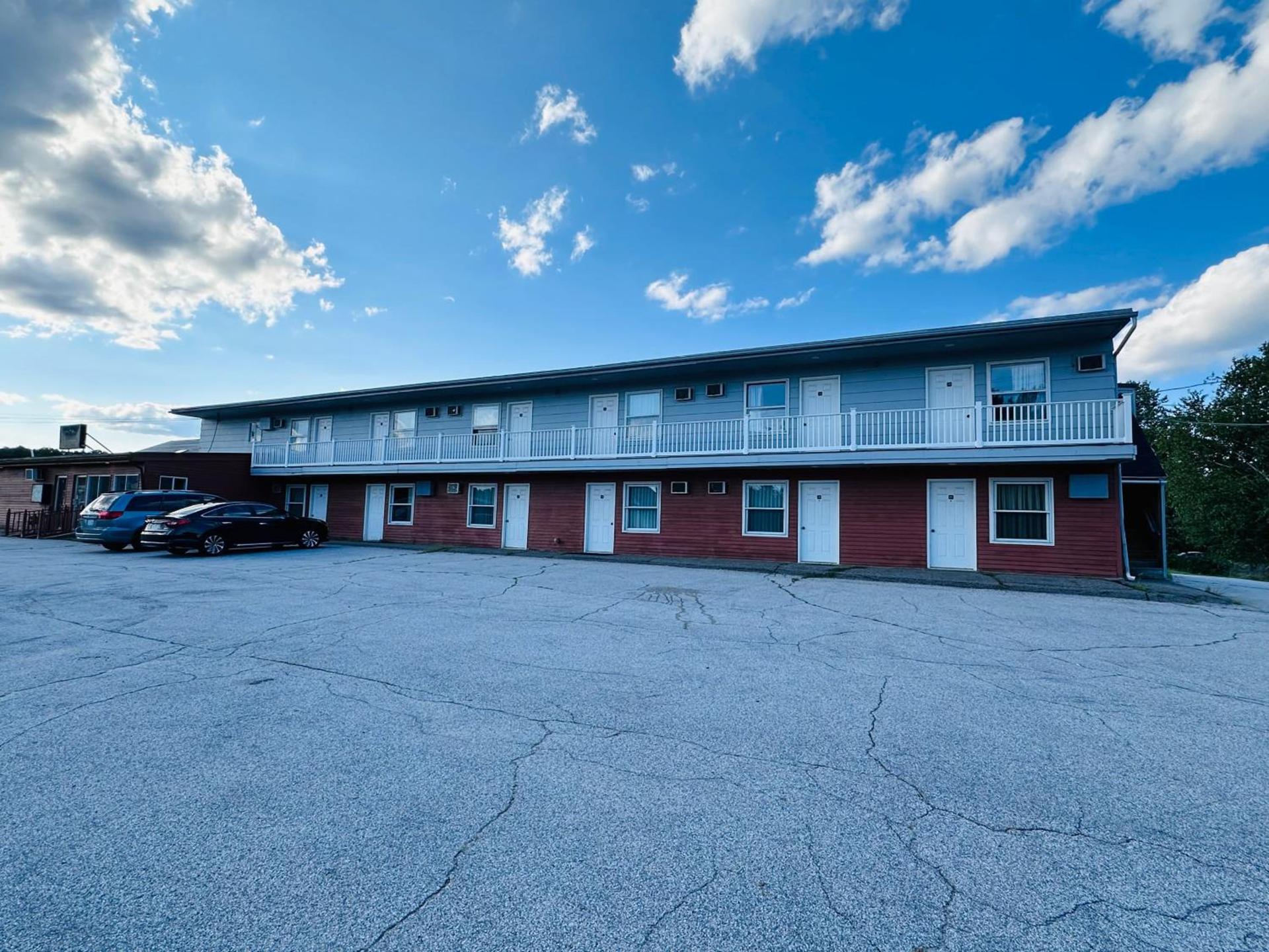 Pamola Motor Lodge photo 10