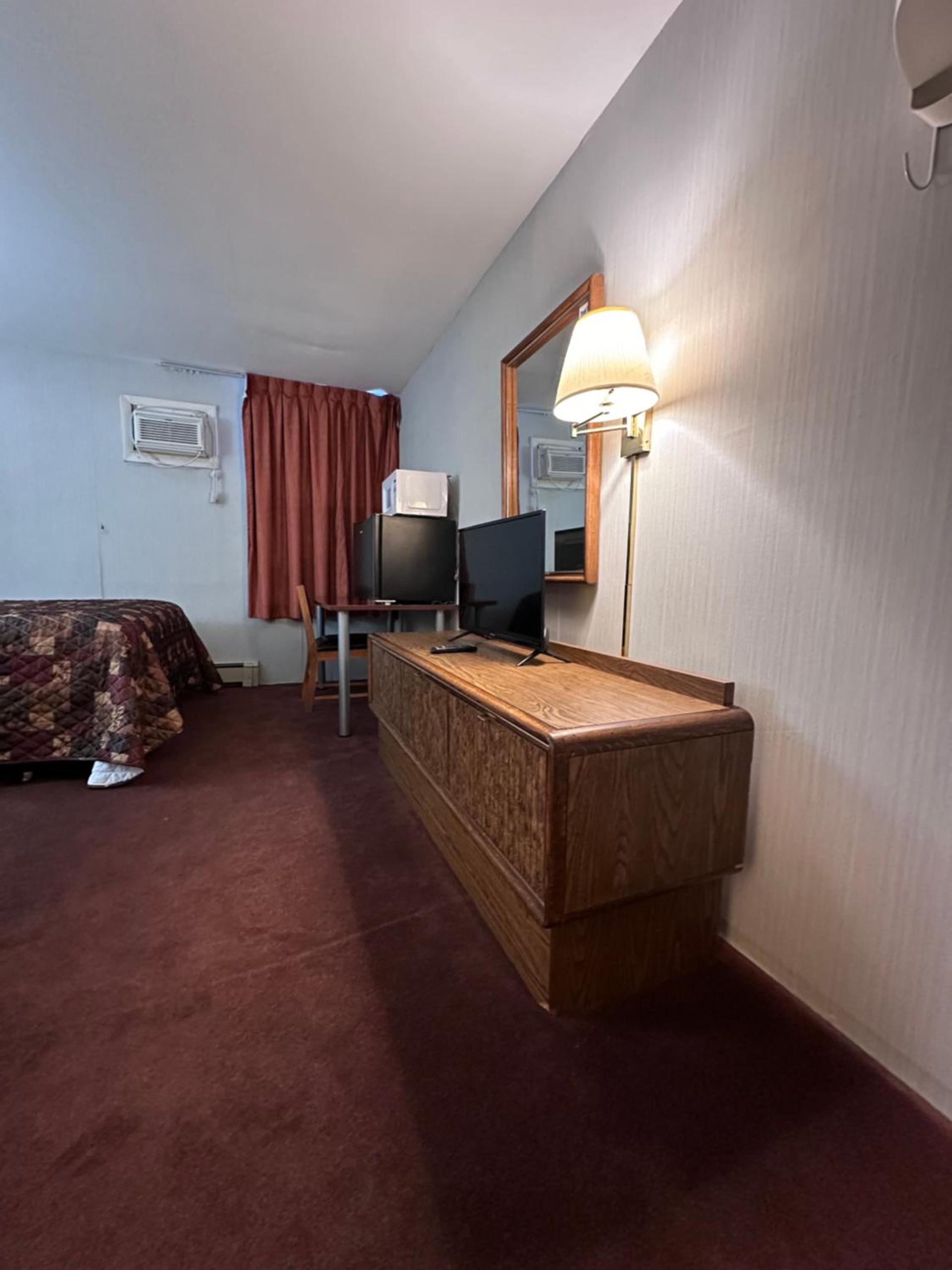 Pamola Motor Lodge photo 23
