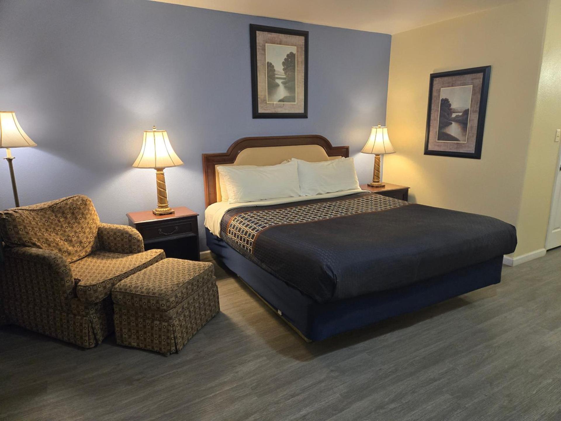 Rodeway Inn & Suites Blythe I-10 photo 42