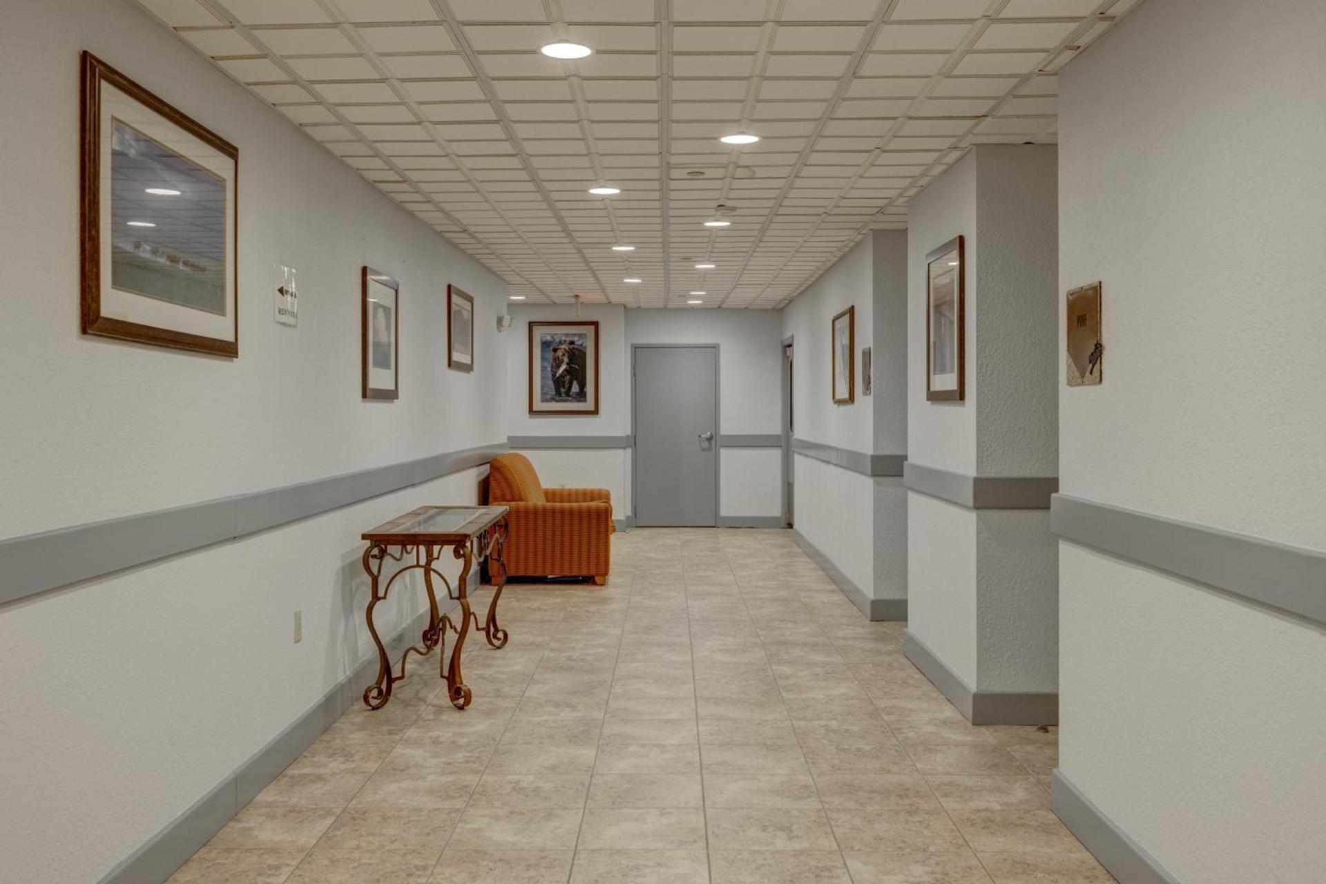 Riverside Hotel photo 31