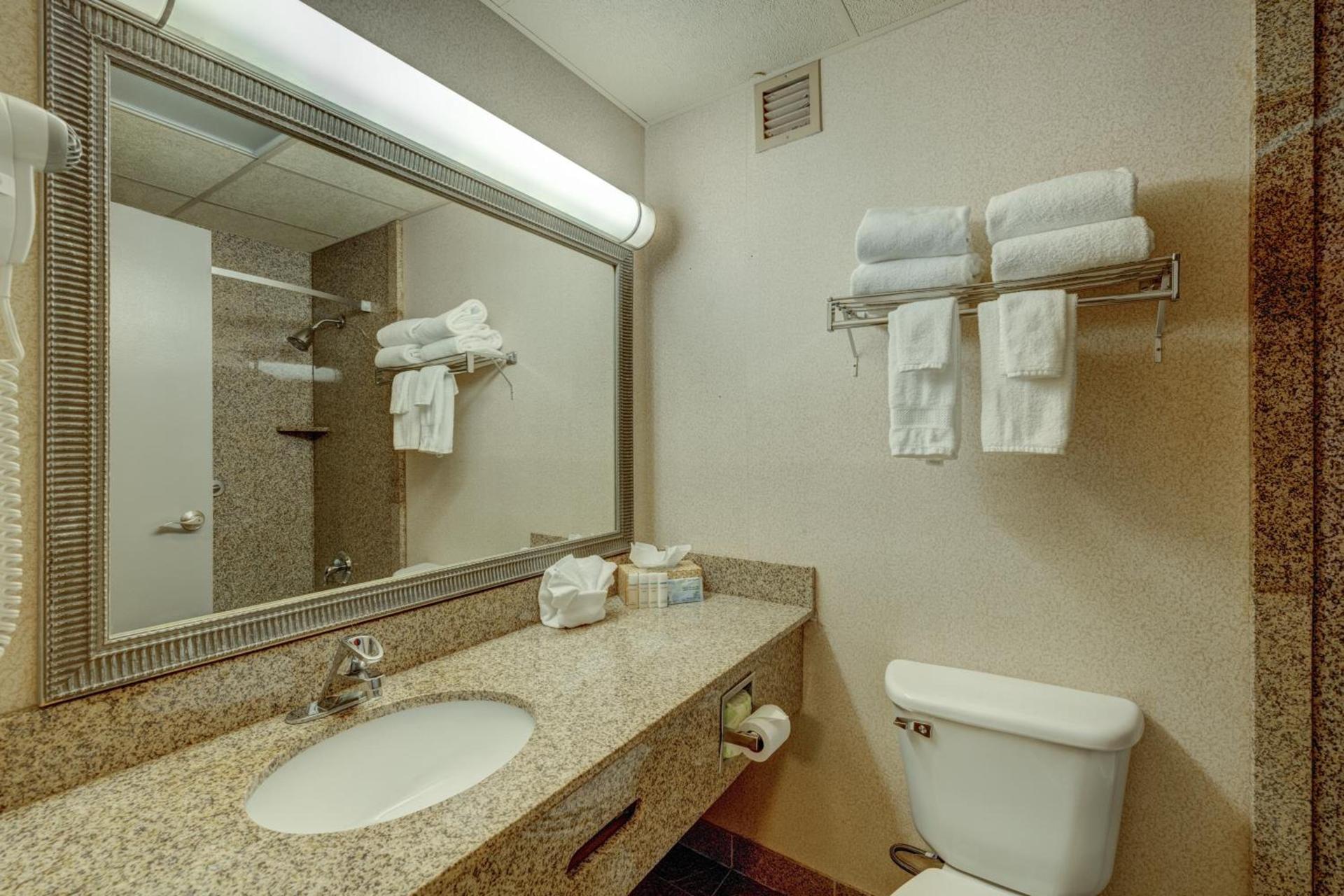 Riverside Hotel photo 63