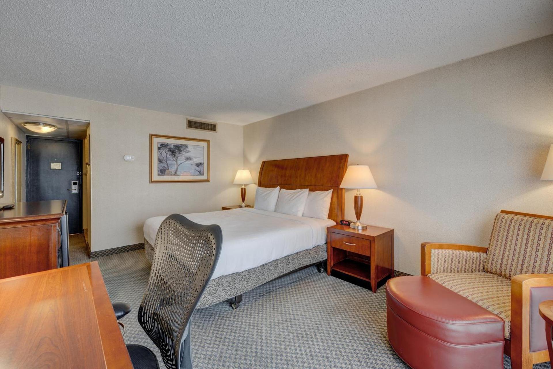 Riverside Hotel photo 62