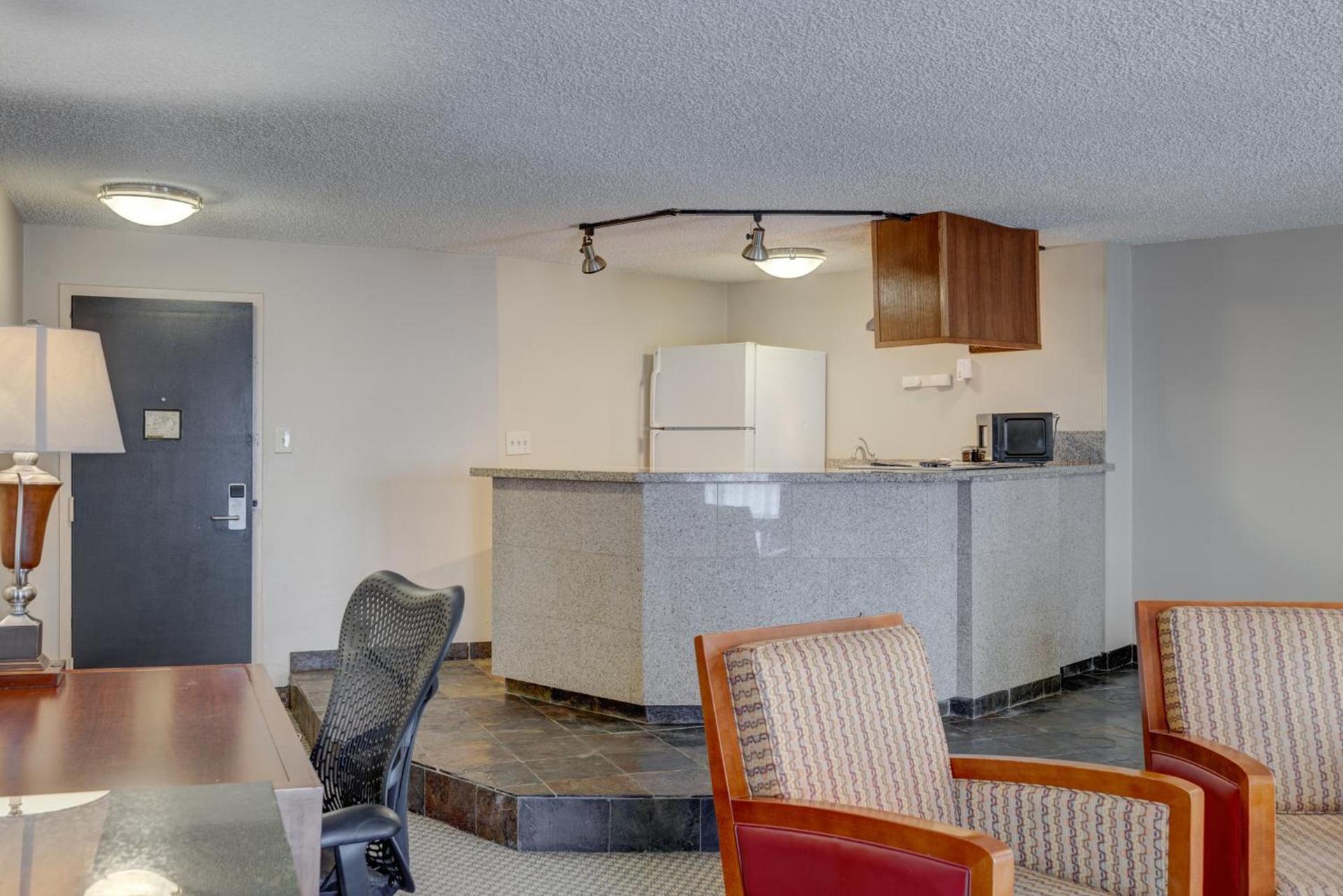 Riverside Hotel photo 89