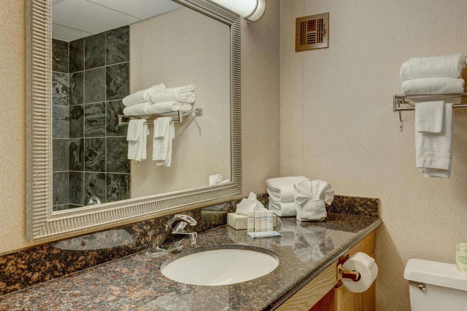 Riverside Hotel photo 86