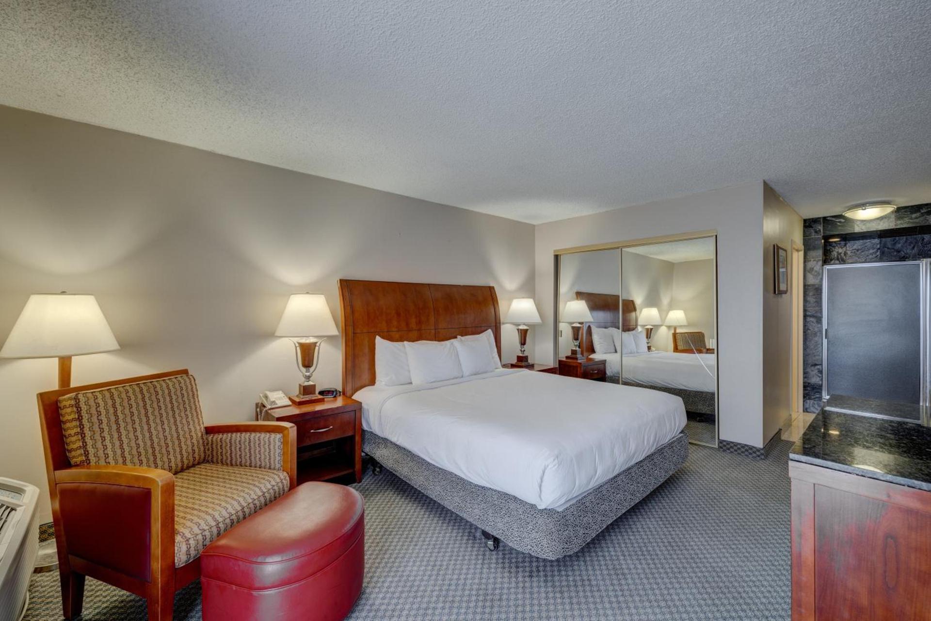 Riverside Hotel photo 87