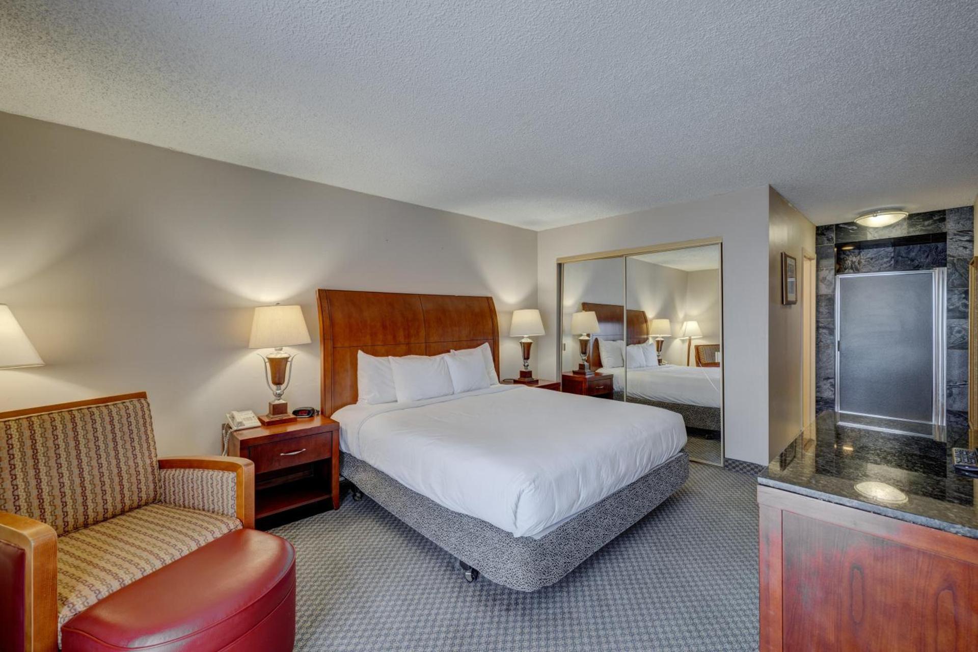 Riverside Hotel photo 82
