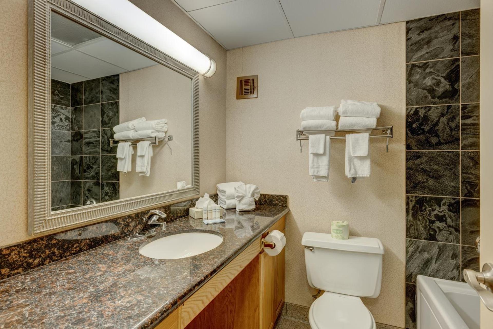 Riverside Hotel photo 71