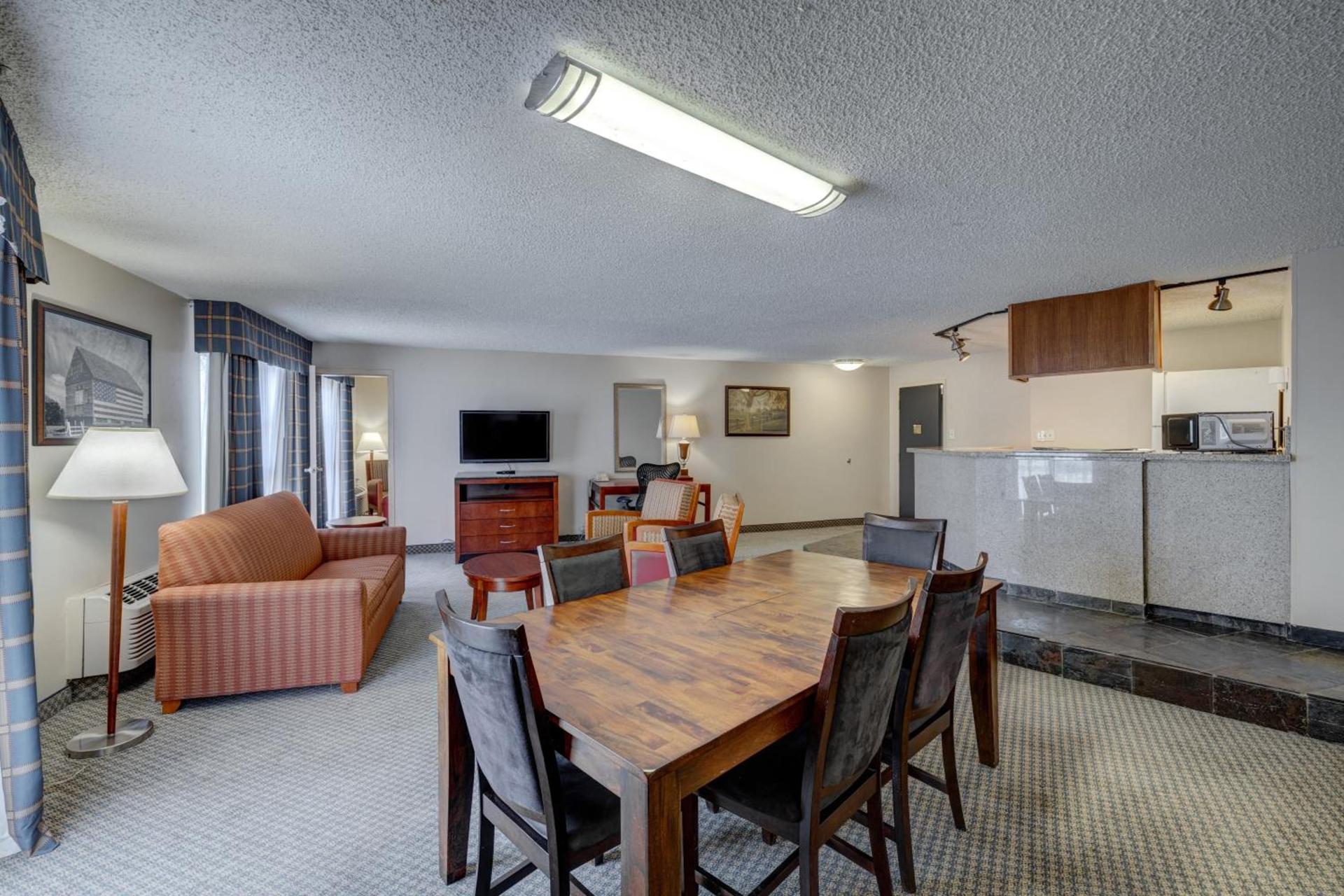 Riverside Hotel photo 73